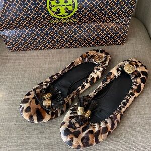 Tory Burch authentic women leopard print flats
